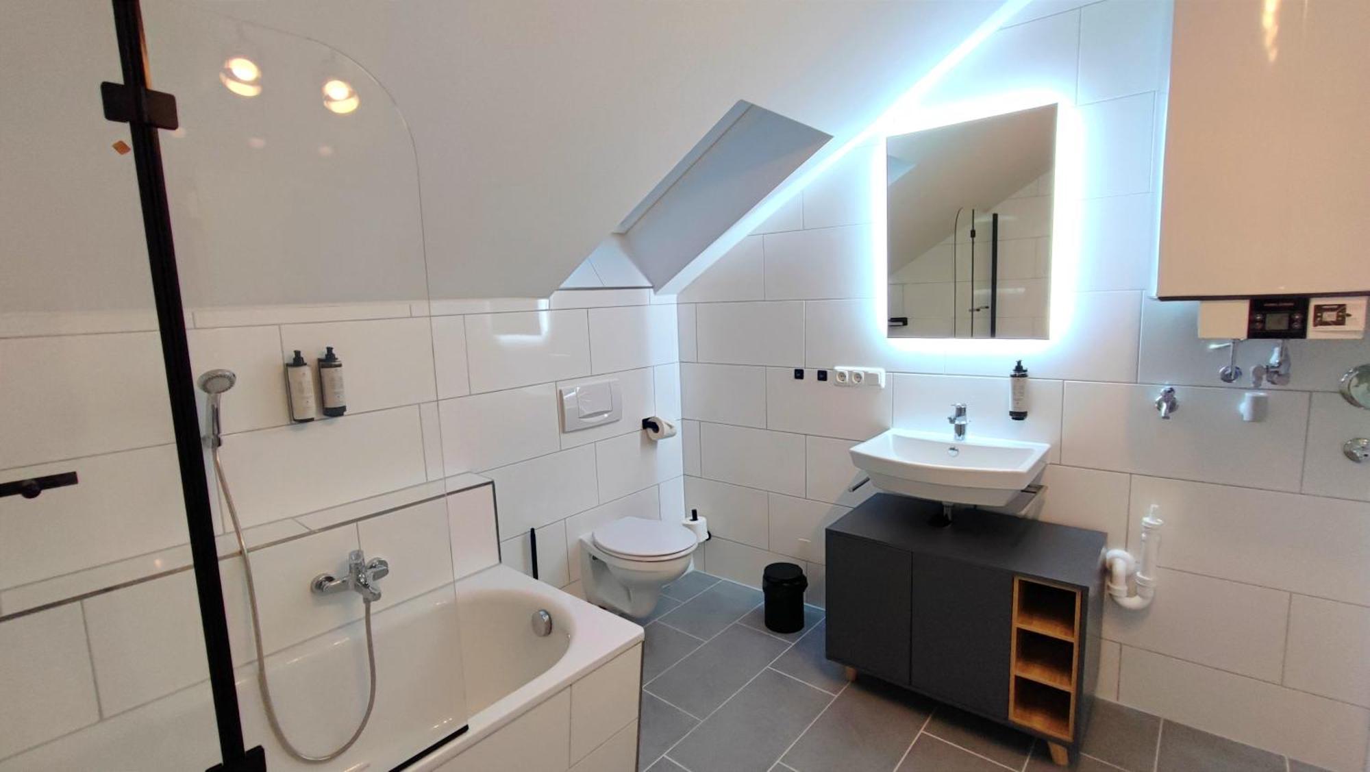 Homely Stay - Urban Oasis Apartments Moosburg an der Isar Esterno foto