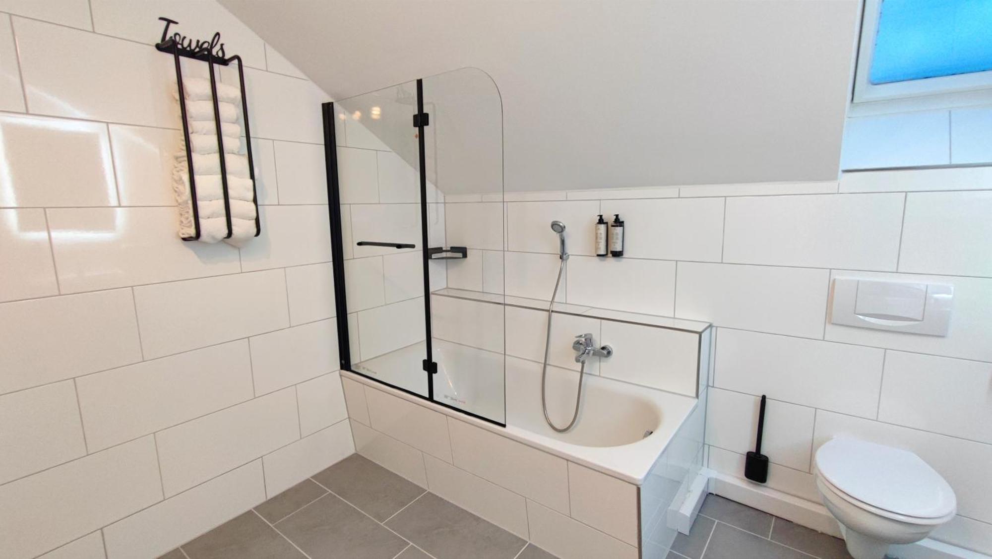 Homely Stay - Urban Oasis Apartments Moosburg an der Isar Esterno foto